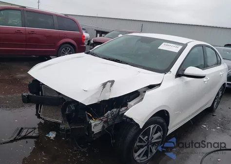 2023 Kia Forte Lxs z USA, uszkodzony, nr VIN 3KPF24AD2PE542876